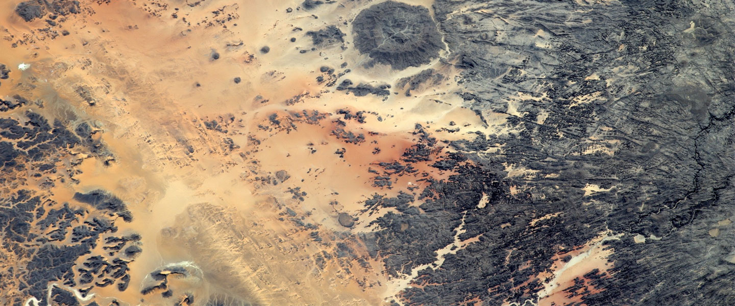 高延迟航拍作品-czx114营产营具采购案例--解放军陆军参谋部